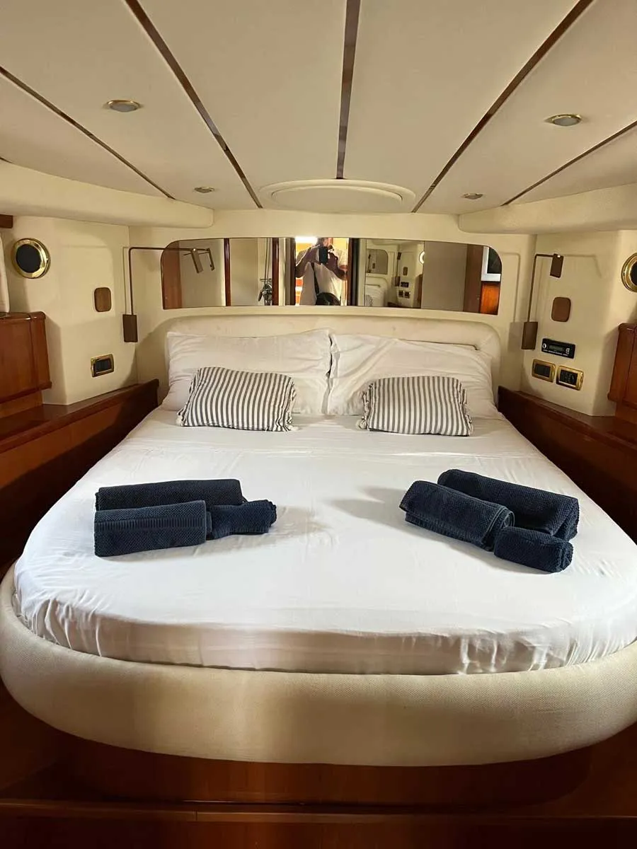 Ludos - Motor Yacht in Tropea