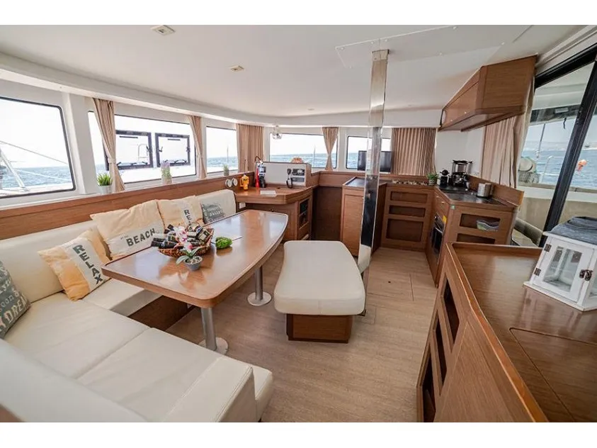 Svea - Catamaran in Nea Peramos