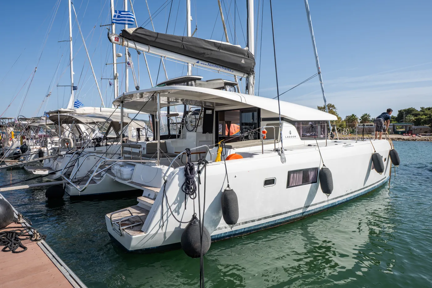 Svea - Catamaran in Nea Peramos