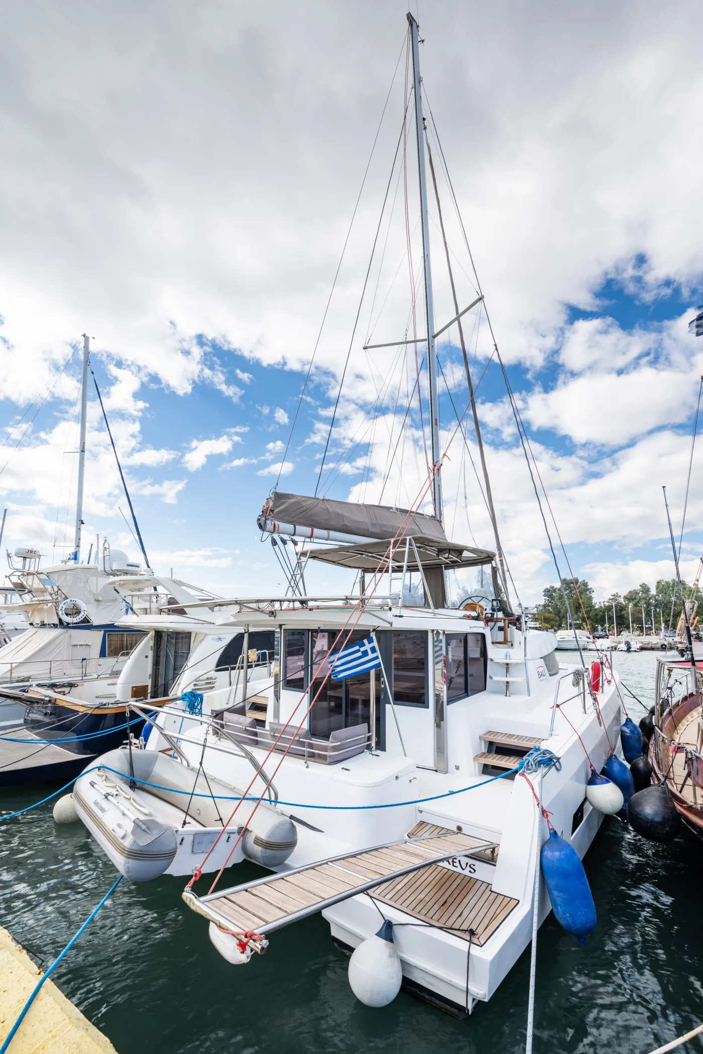 Theros - Catamaran in Lefkada