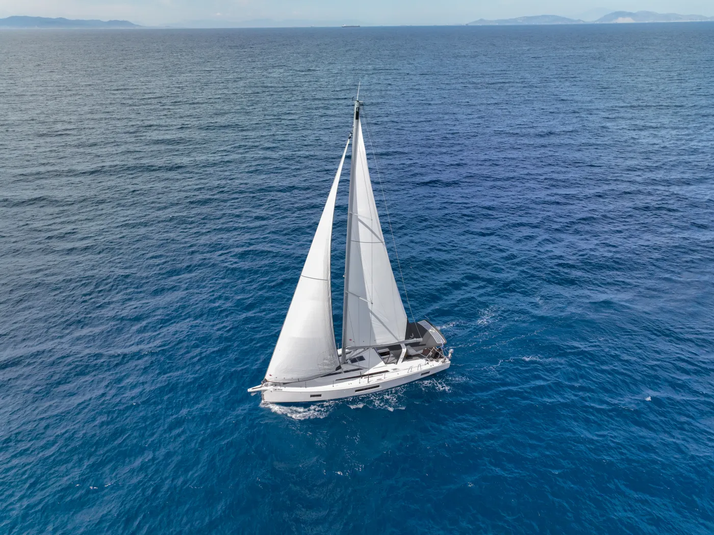 One Piece - Sailboat in Alimos