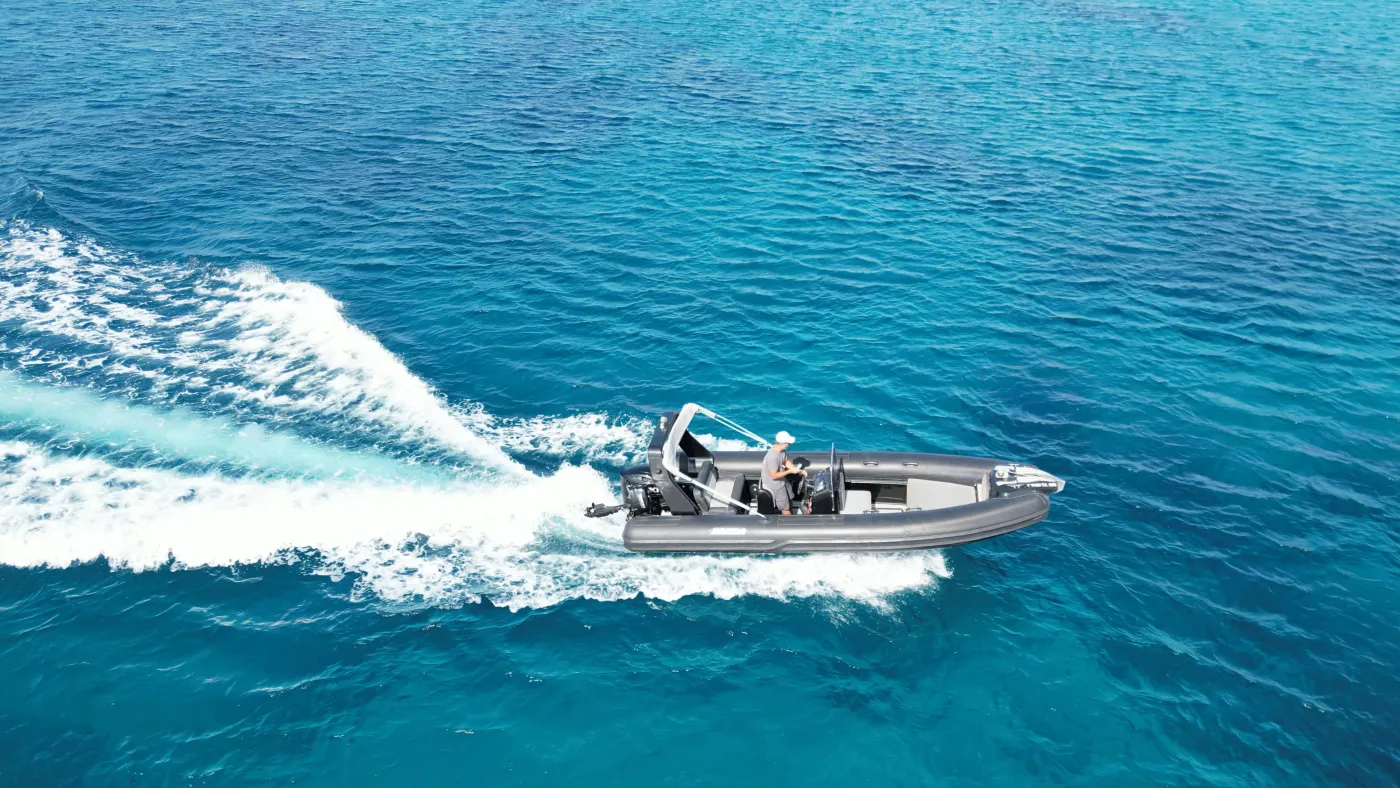 Triton - Motor Yacht in Paros