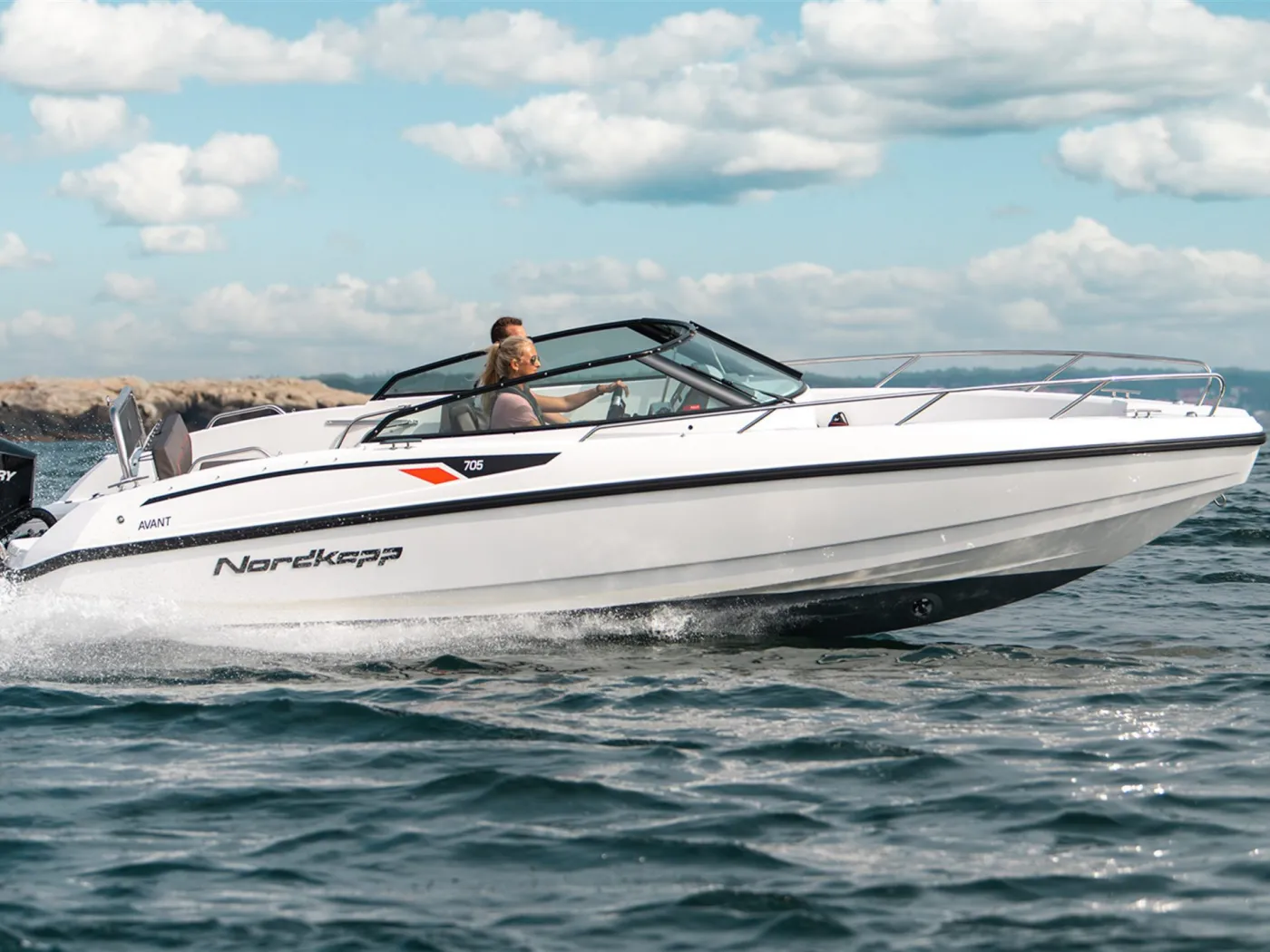 Iris - Motor Yacht in Paros
