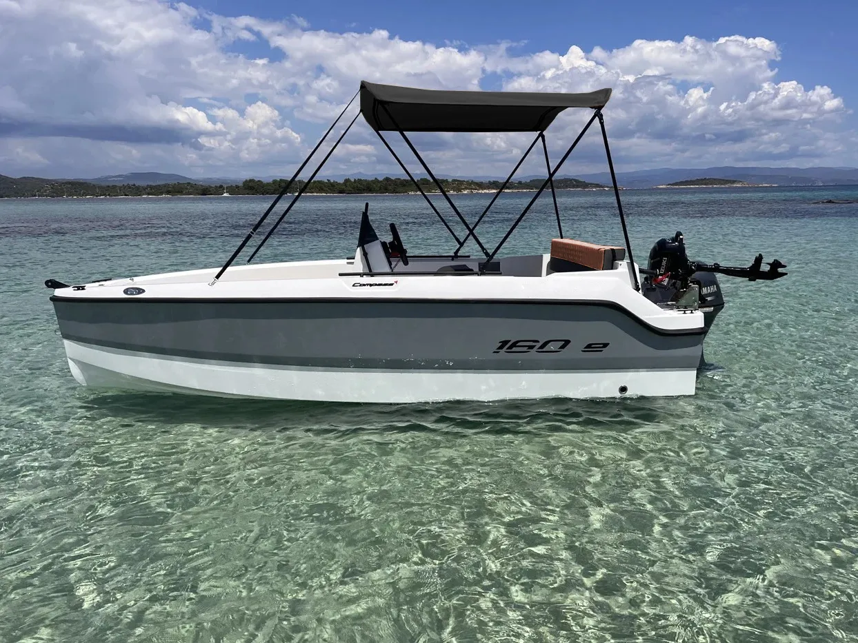 Alia - Motor Yacht in Paros