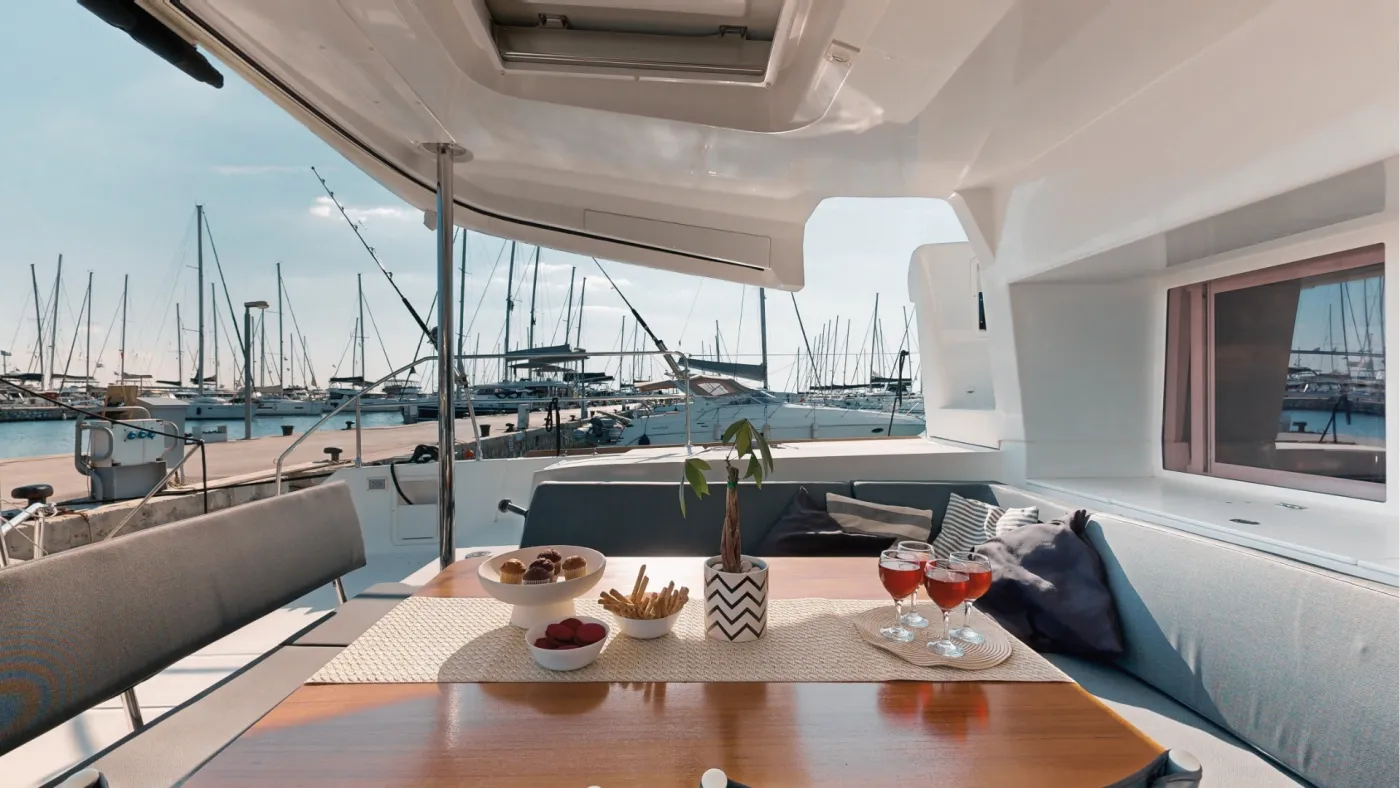 BUENA SUERTE - Catamaran in Alimos