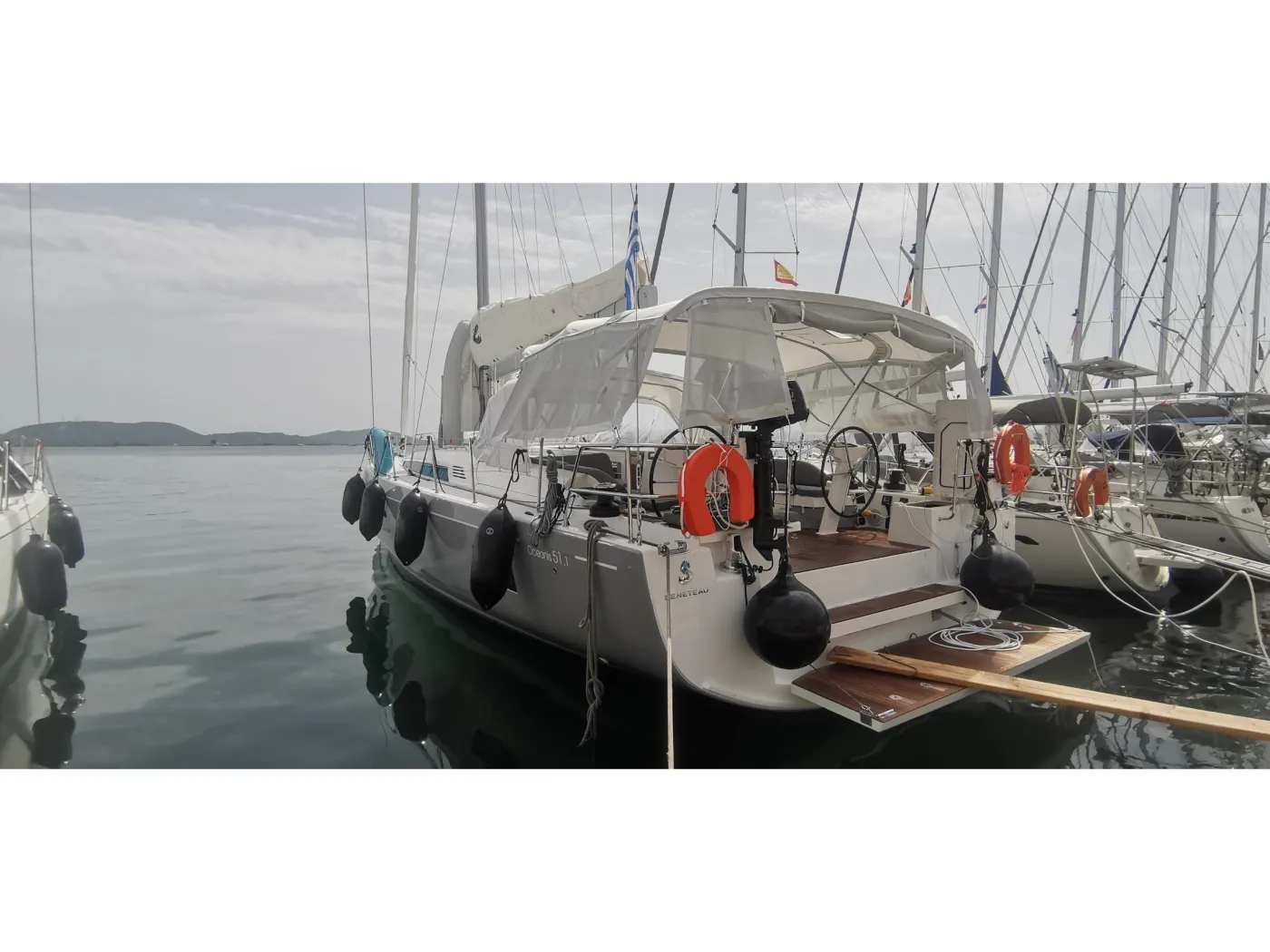 LIVING IN SEA - Sailboat in Kontokali