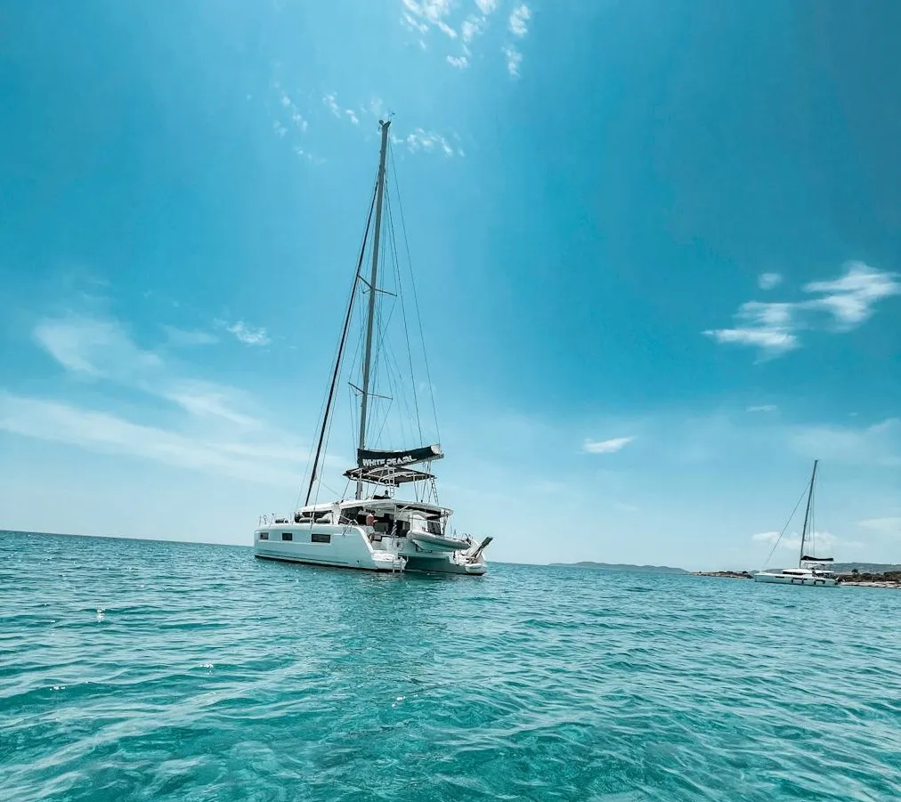 WHITE PEARL - Catamaran in Alimos