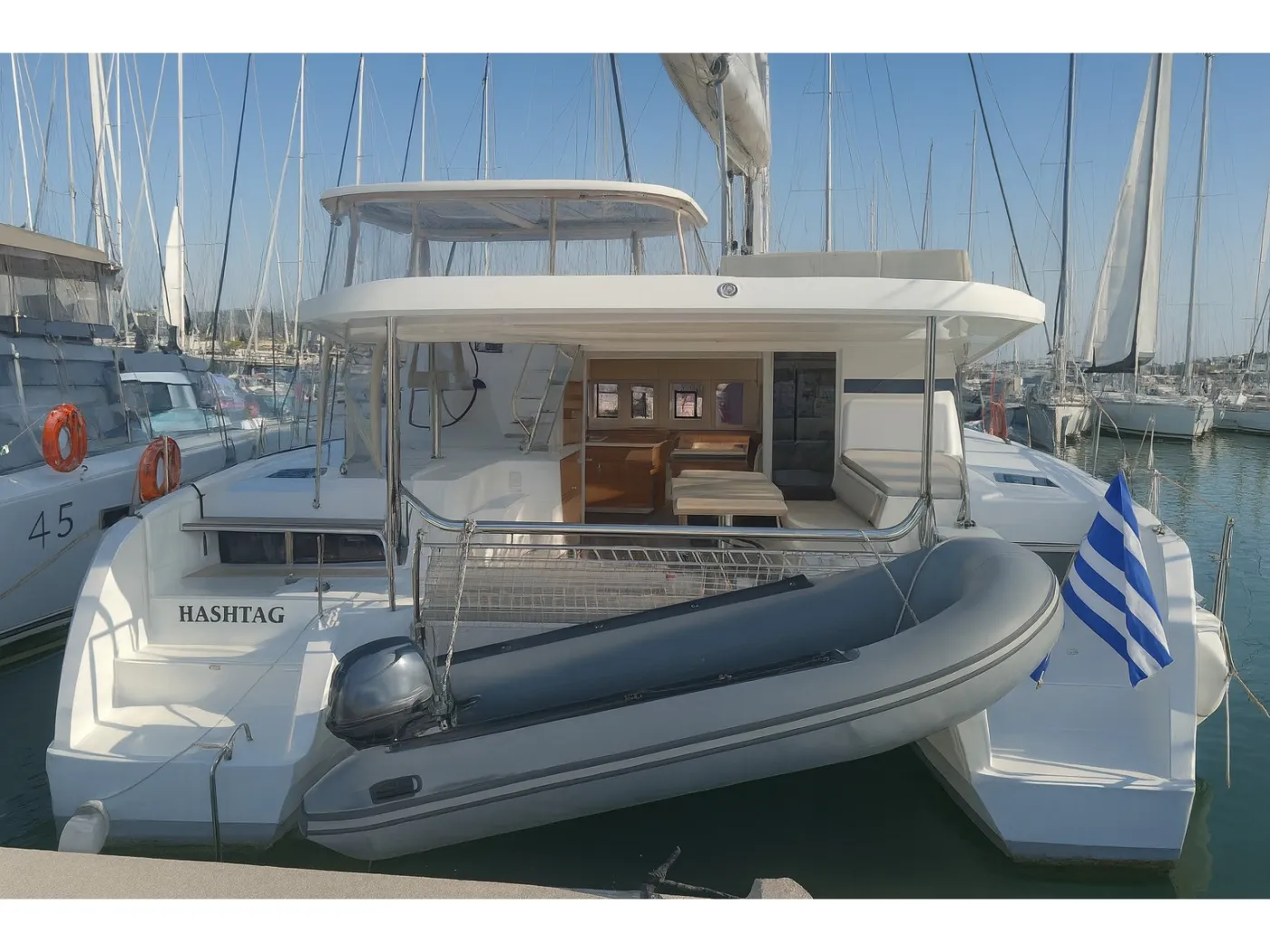 HASHTAG - Catamaran in Alimos
