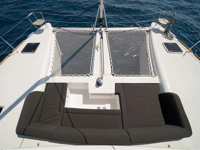 ANNIE - Catamaran in Alimos