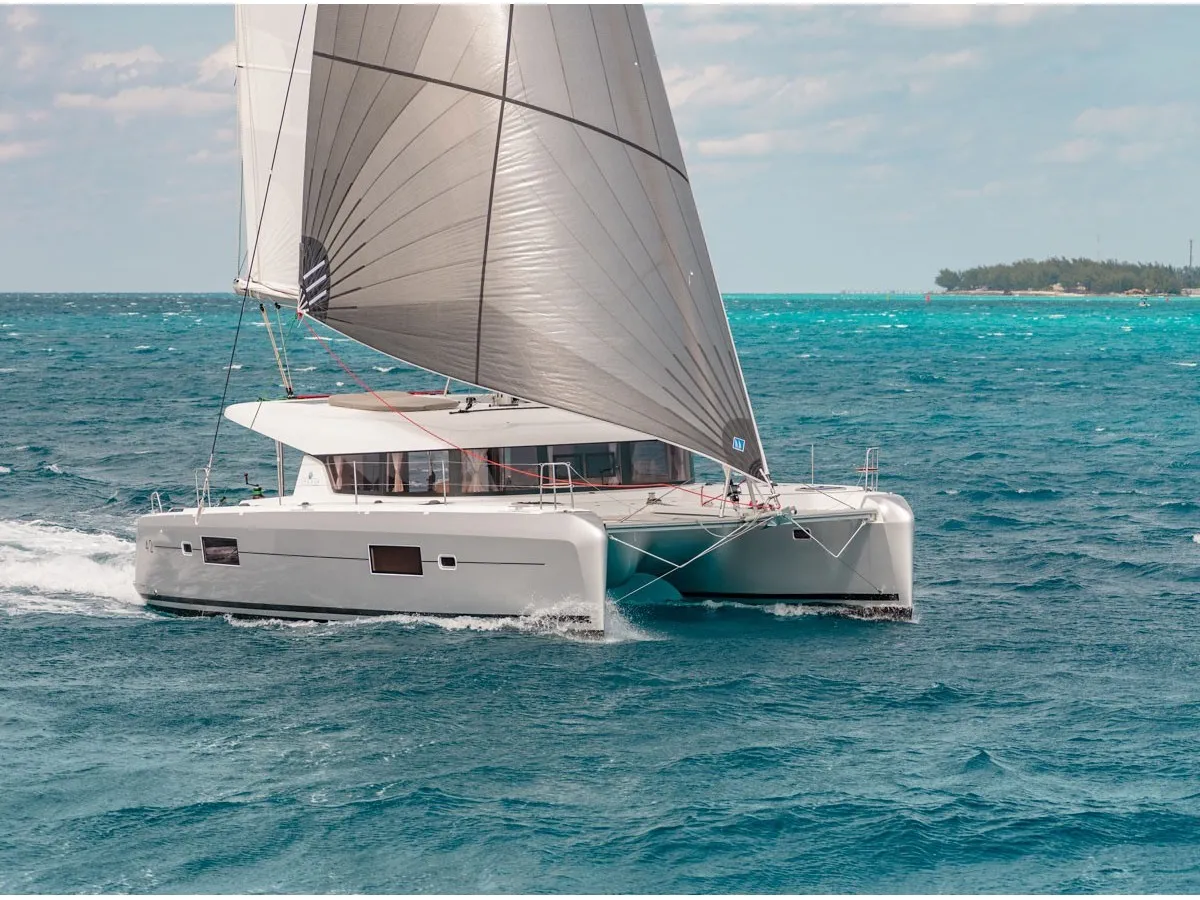 ALAS - Catamaran in Paros