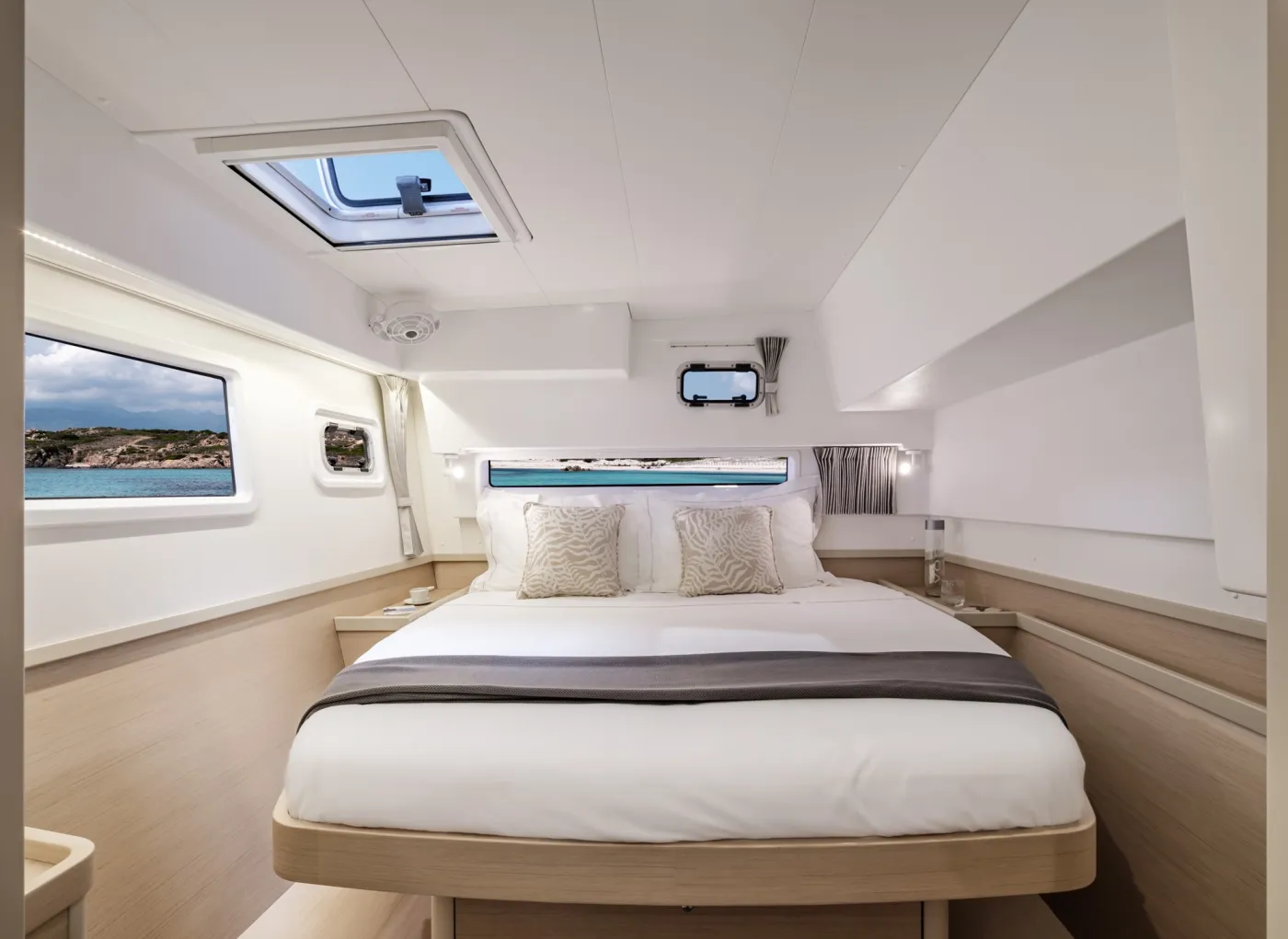 ALAS - Catamaran in Paros