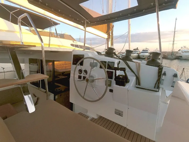 Summer Sun - Catamaran in Portimão