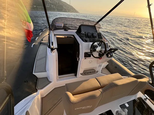 Ranieri Cayman 28.0