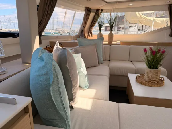 BLU DOLPHIN