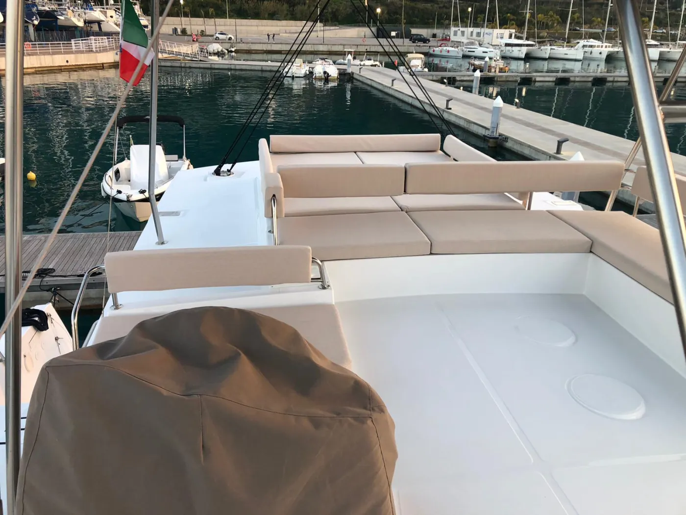 Terra - Catamaran in Portisco
