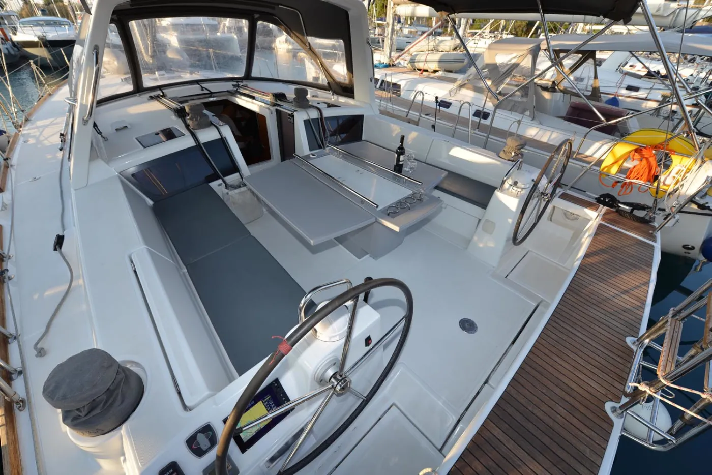 Pherousa - Sailboat in Lavrio