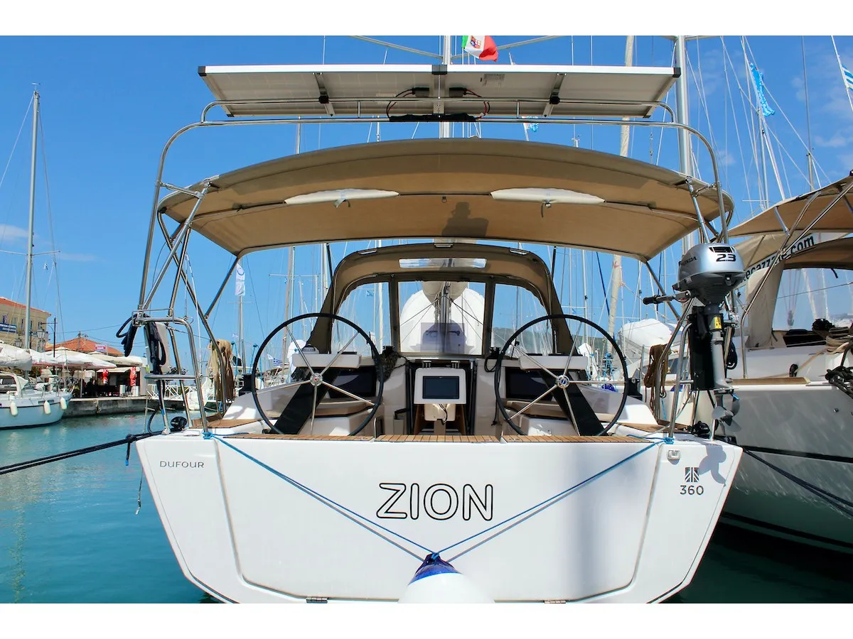 Zion - Yelkenli içinde Lefkada