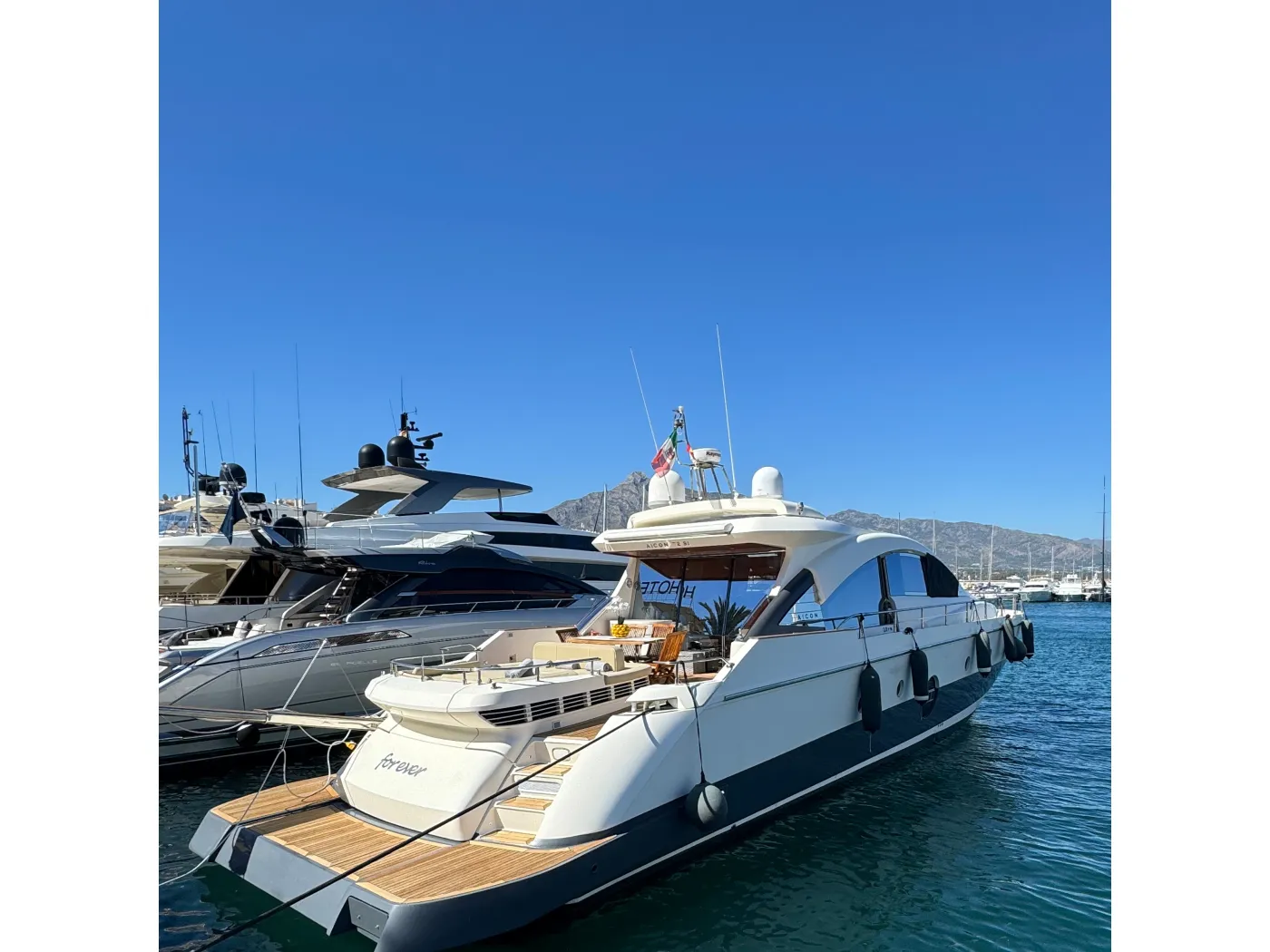 Aicon 72 - Motor Yacht in Marbella
