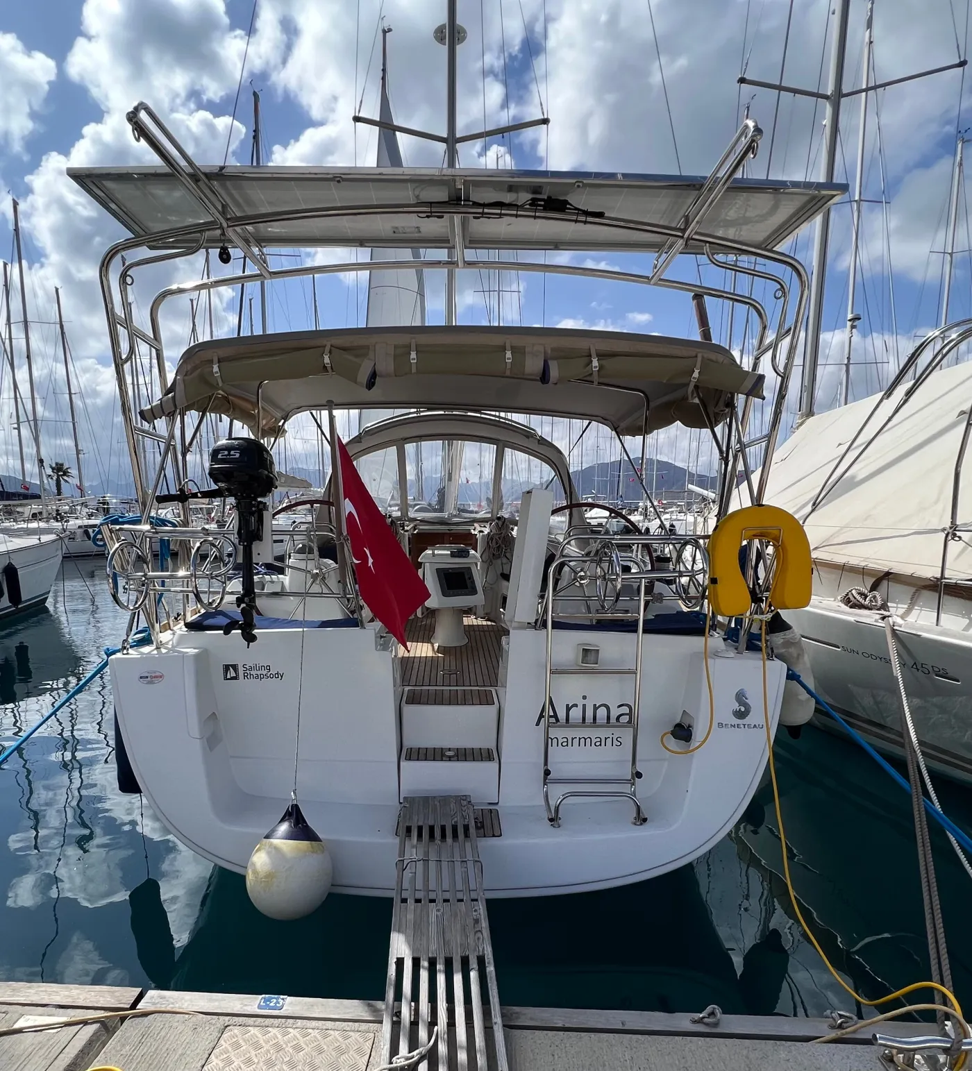 Oceanis 40 - Sailboat in Adaköy