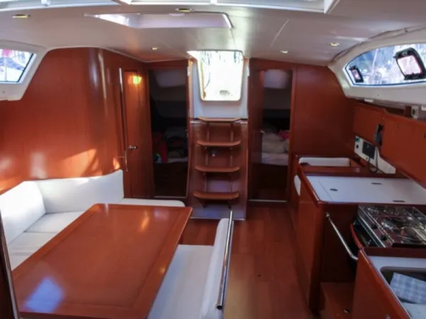 Oceanis 43