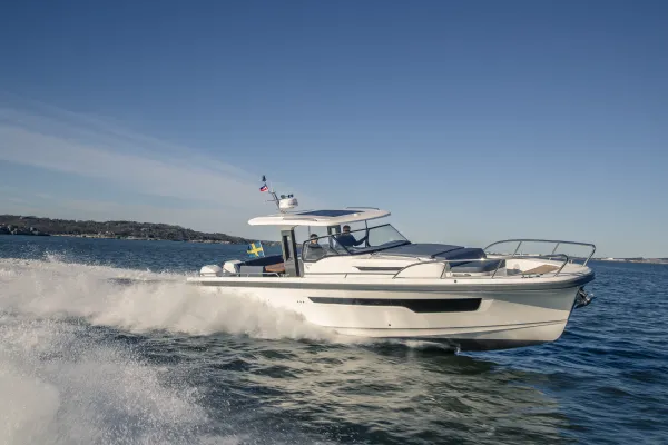 Nimbus Tender T11