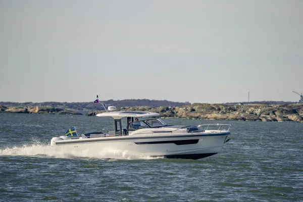 Nimbus Tender T11