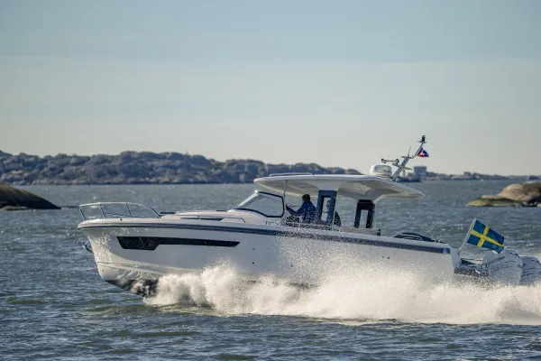 Nimbus Tender T11