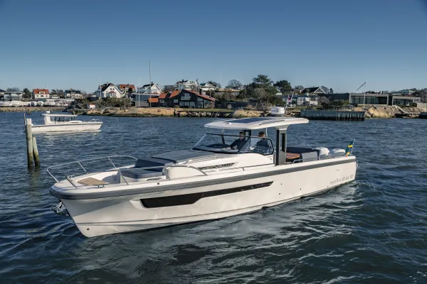 Nimbus Tender T11