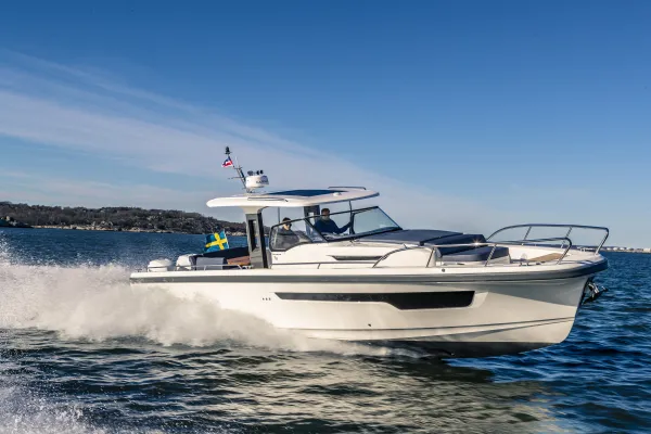 Nimbus Tender T11