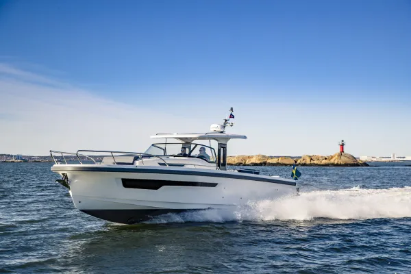Nimbus Tender T11