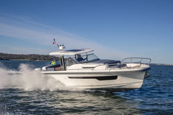 Nimbus Tender T11
