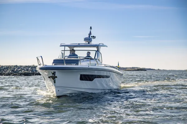Nimbus Tender T11