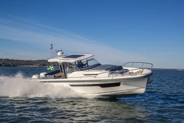 Nimbus Tender T11