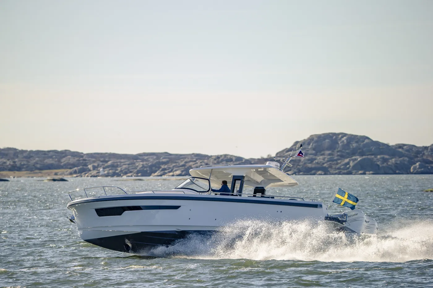 Nimbus Tender T11 - Motor Yacht in Pirovac