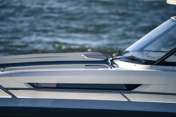 Nimbus Tender T11