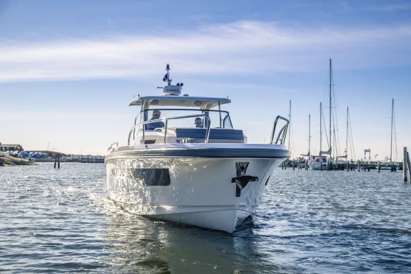 Nimbus Tender T11