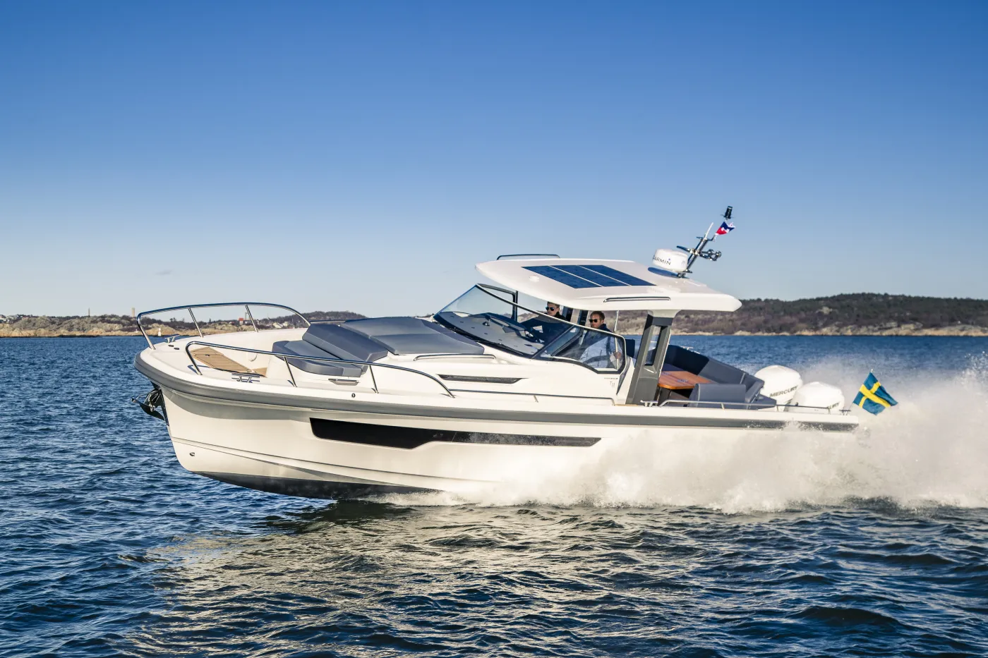 Nimbus Tender T11 - Motor Yacht in Pirovac