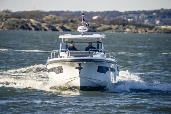Nimbus Tender T11