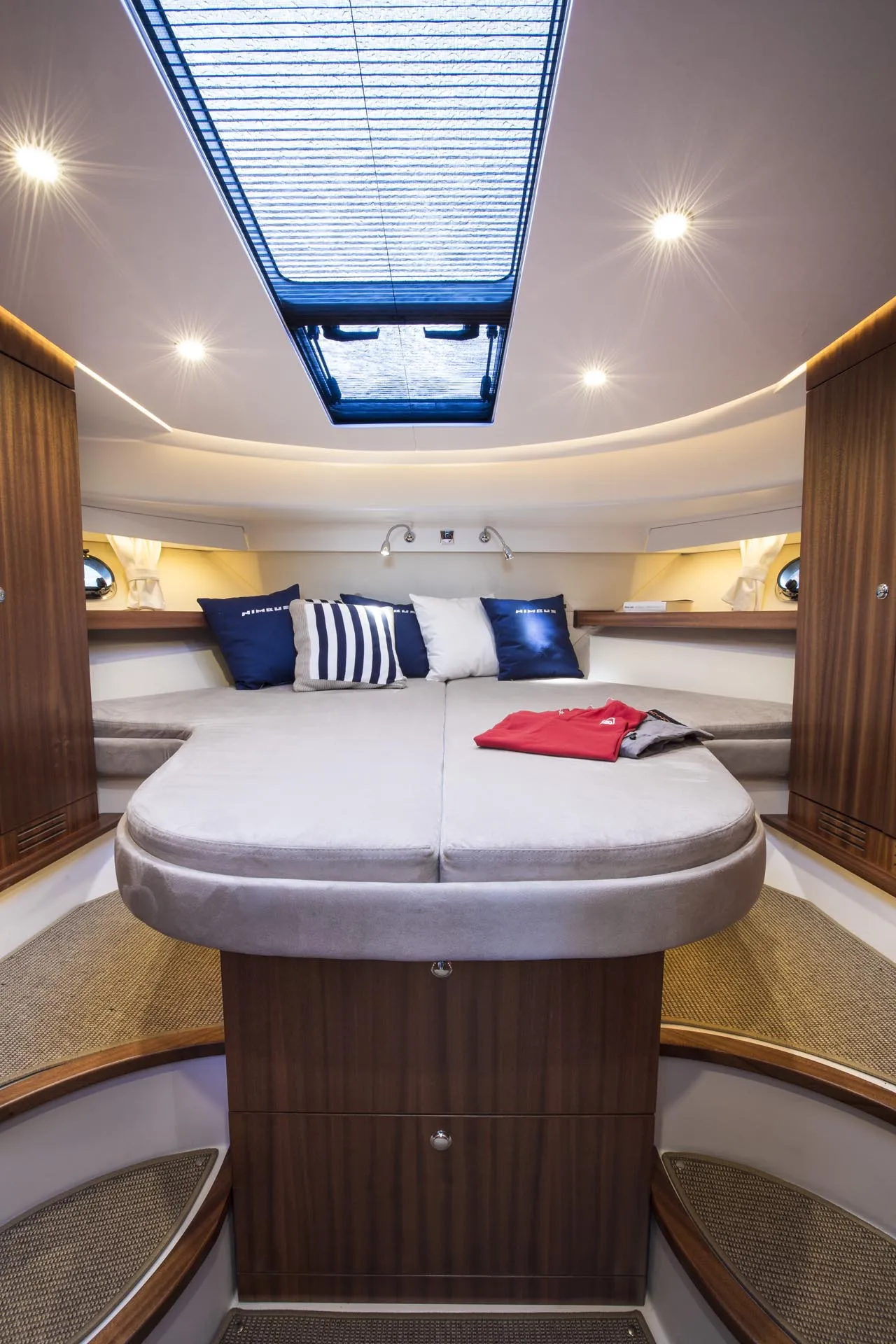 Nimbus 405 Flybridge - Motor Yacht in Pirovac