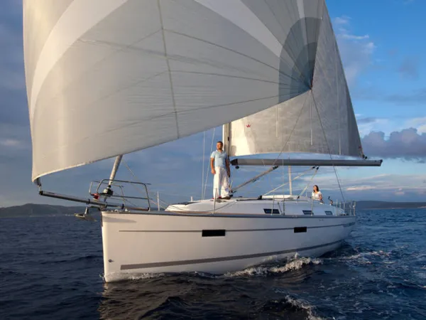 Bavaria Cruiser 37
