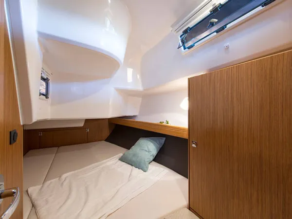 Bavaria Cruiser 37