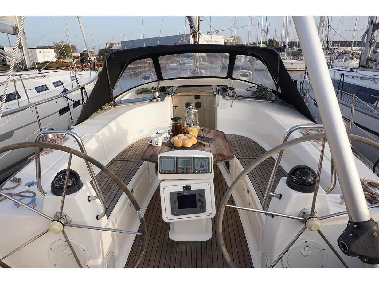 Bavaria 40 Cruiser - Sailboat in Lemmer