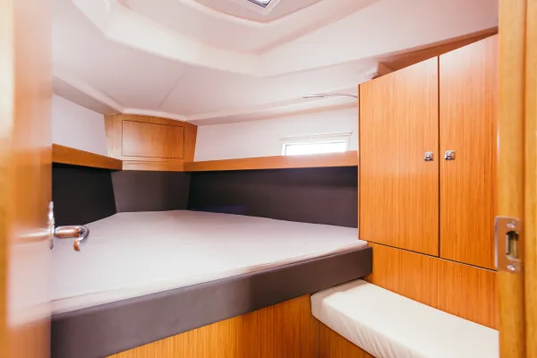Bavaria Cruiser 37