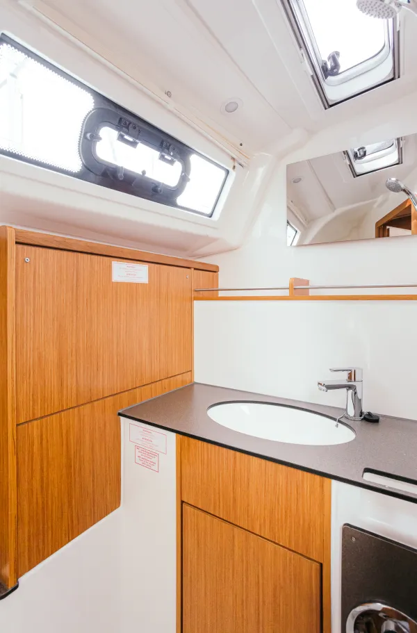 Bavaria Cruiser 37