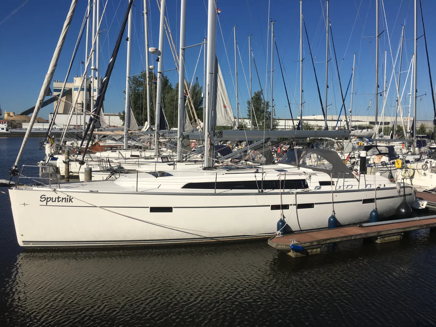 Bavaria Cruiser 46 - Sailboat in Lemmer