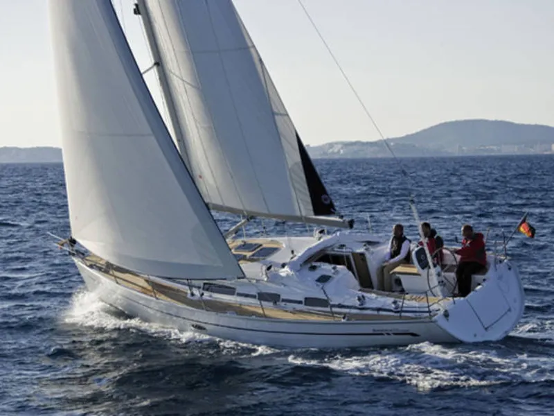 Bavaria 38 Cruiser - Sailboat in Lemmer