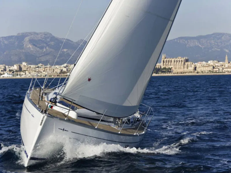Bavaria 38 Cruiser - Sailboat in Lemmer