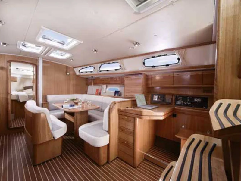 Bavaria 40 Cruiser - Sailboat in Palma