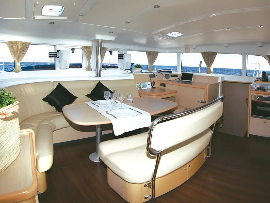 Lagoon 440 - Catamaran in Santa Eulària des Riu