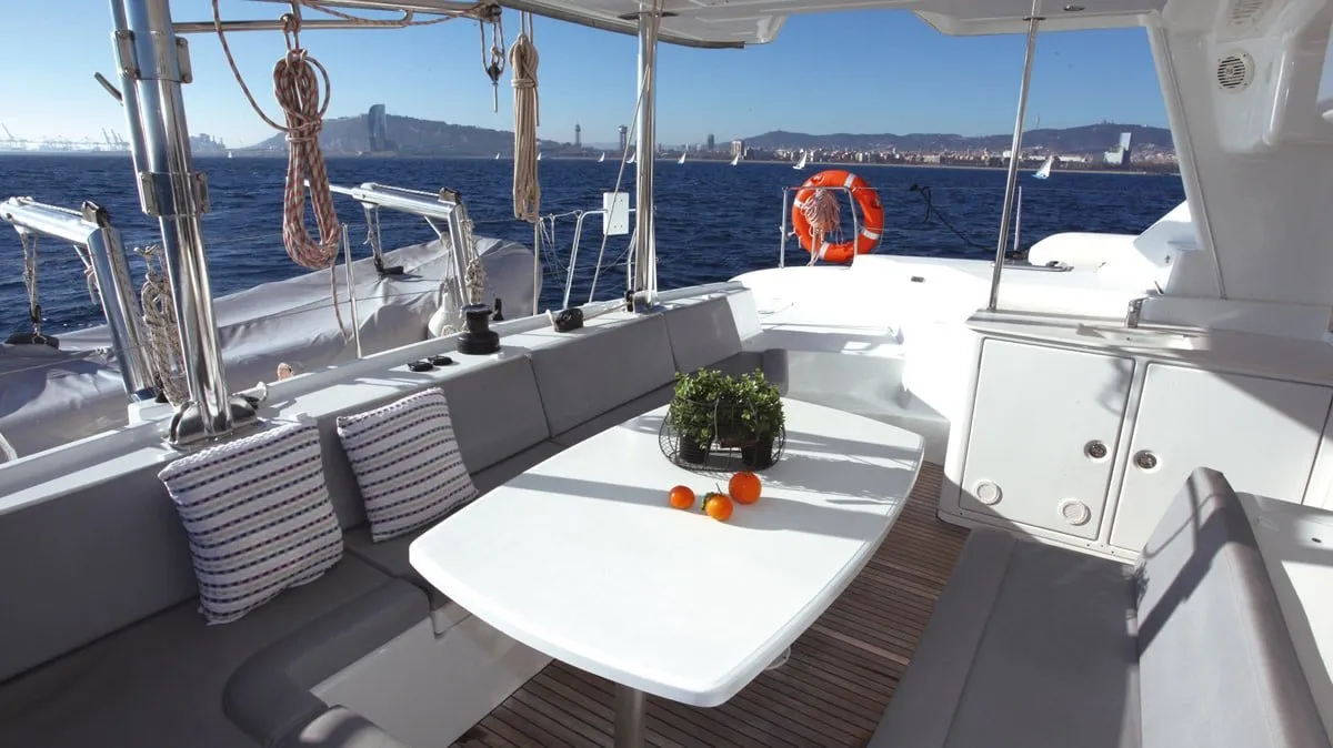Lagoon 440 - Catamaran in Santa Eulària des Riu